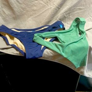 2 size small bikini bottoms
